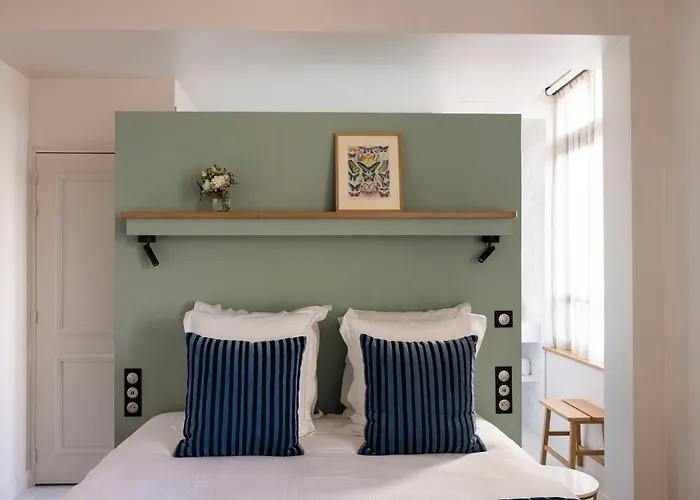 L'Invitation au Voyage Honfleur